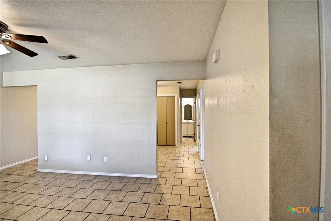 527 Buttercup - Photo 3 of 29