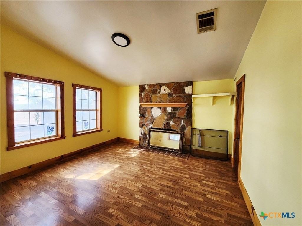 14942 Cedar Valley Rd - Photo 4 of 29