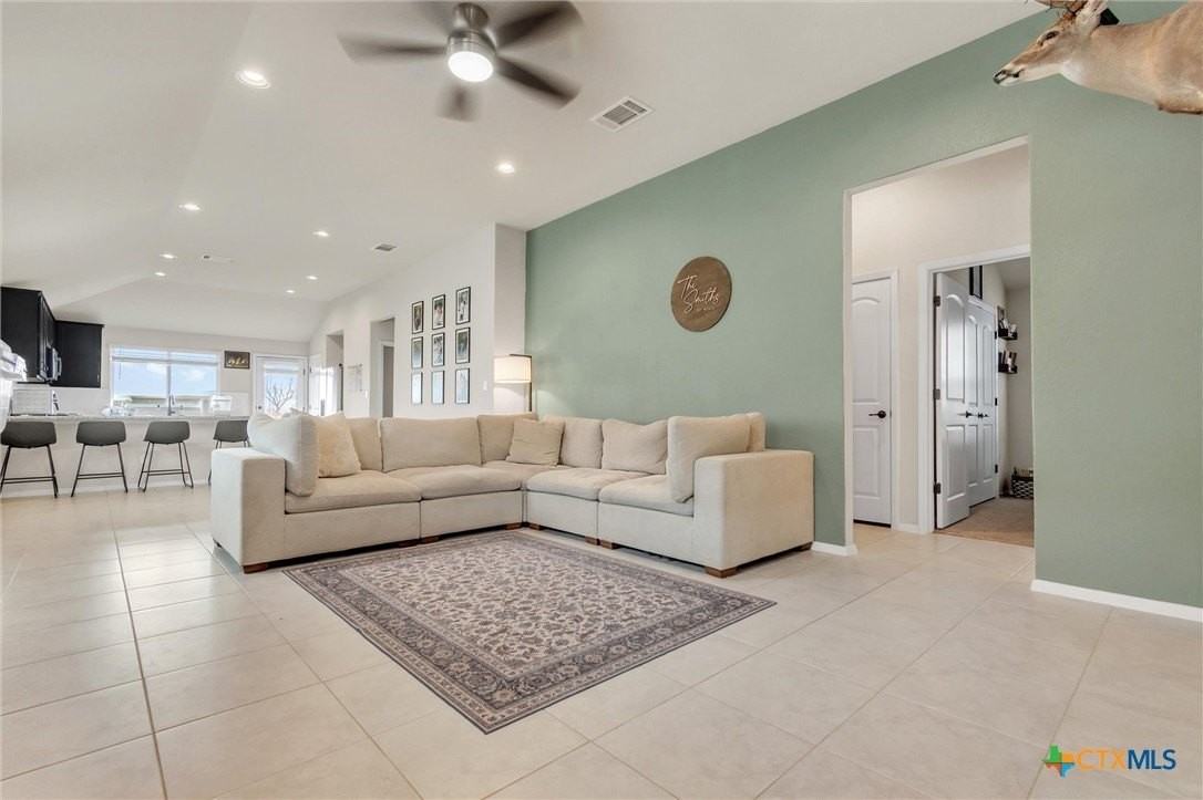 460 Delta Crst - Photo 4 of 18