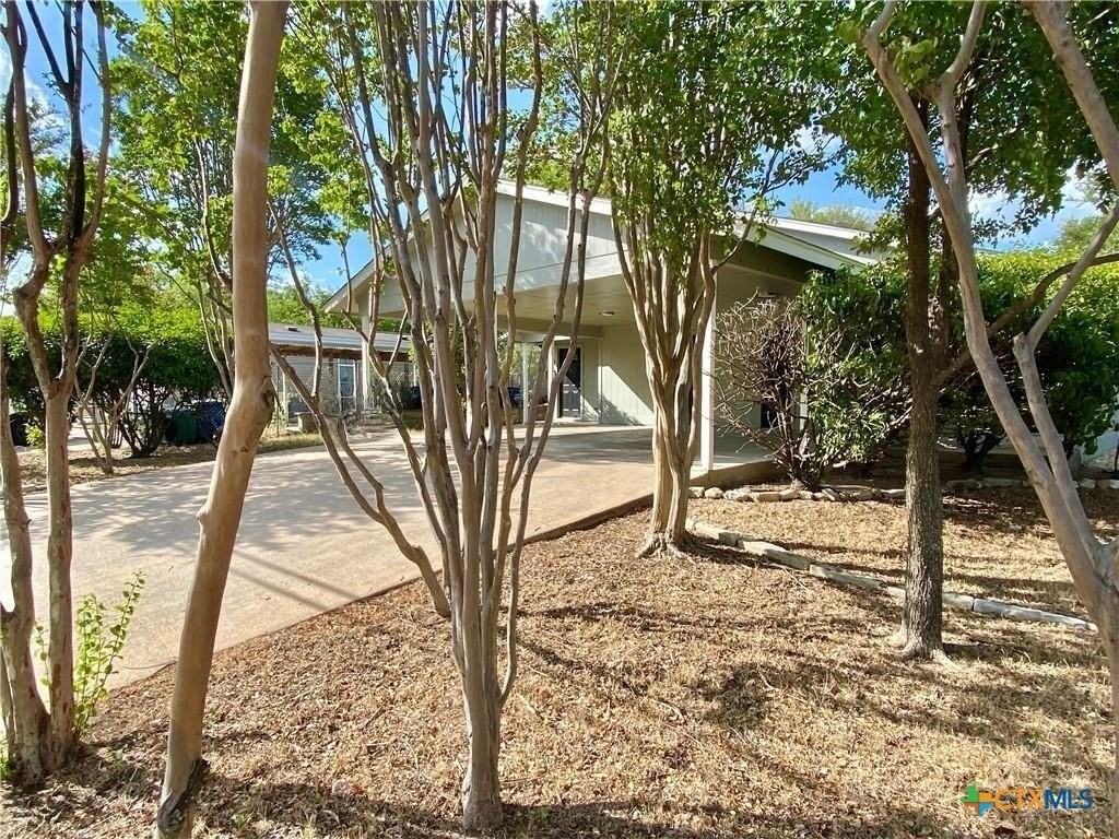 2110 Blue Meadow Dr Unit B #B - Photo 2 of 37