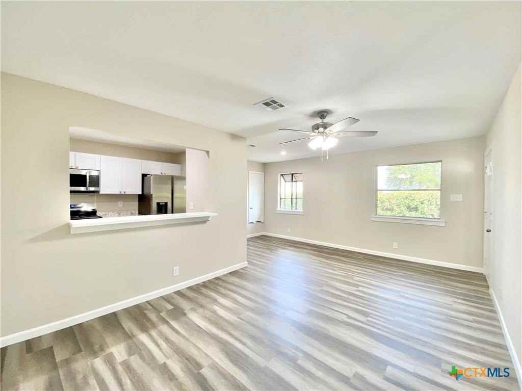 2110 Blue Meadow Dr Unit B #B - Photo 5 of 37