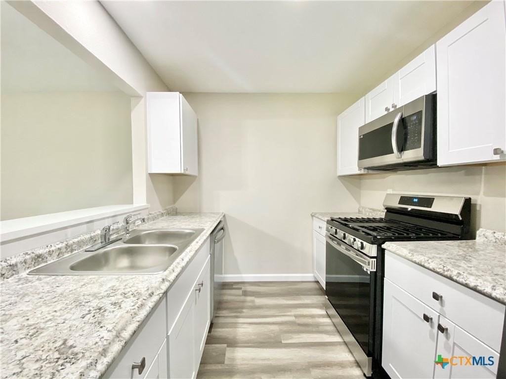 2110 Blue Meadow Dr Unit B #B - Photo 6 of 37