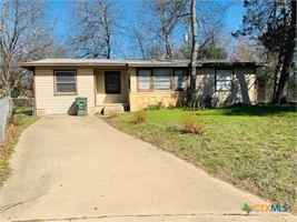 featured image of 1703 Smith Dr