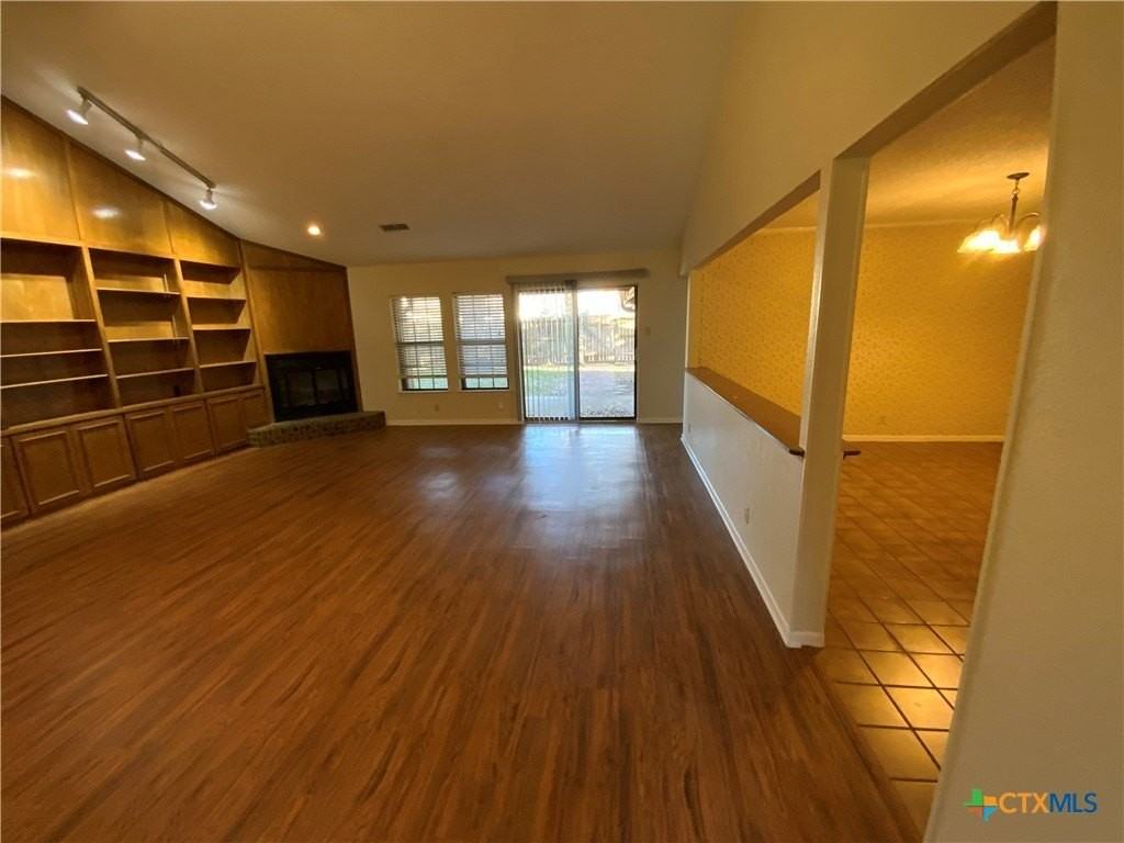 2429 Canyon Creek Dr - Photo 5 of 15