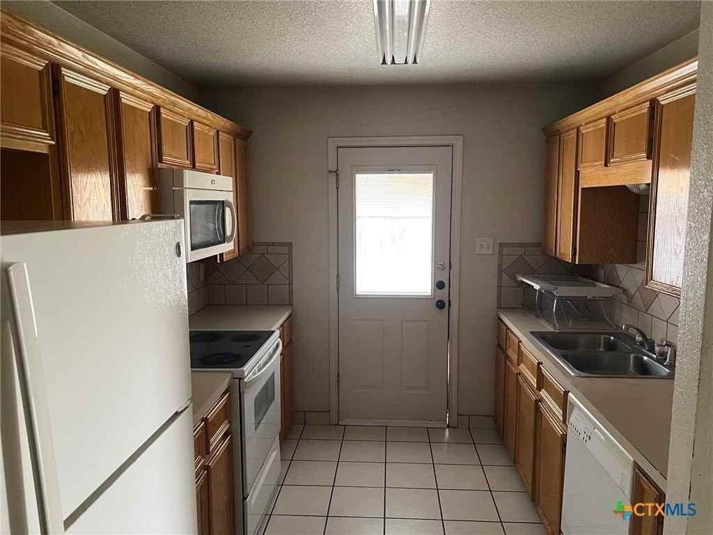 1809 N W S Young Dr Apt 1b #1B - Photo 3 of 15