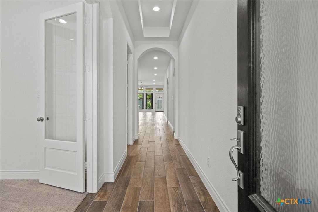 1921 Creek Ridge St - Photo 2 of 24