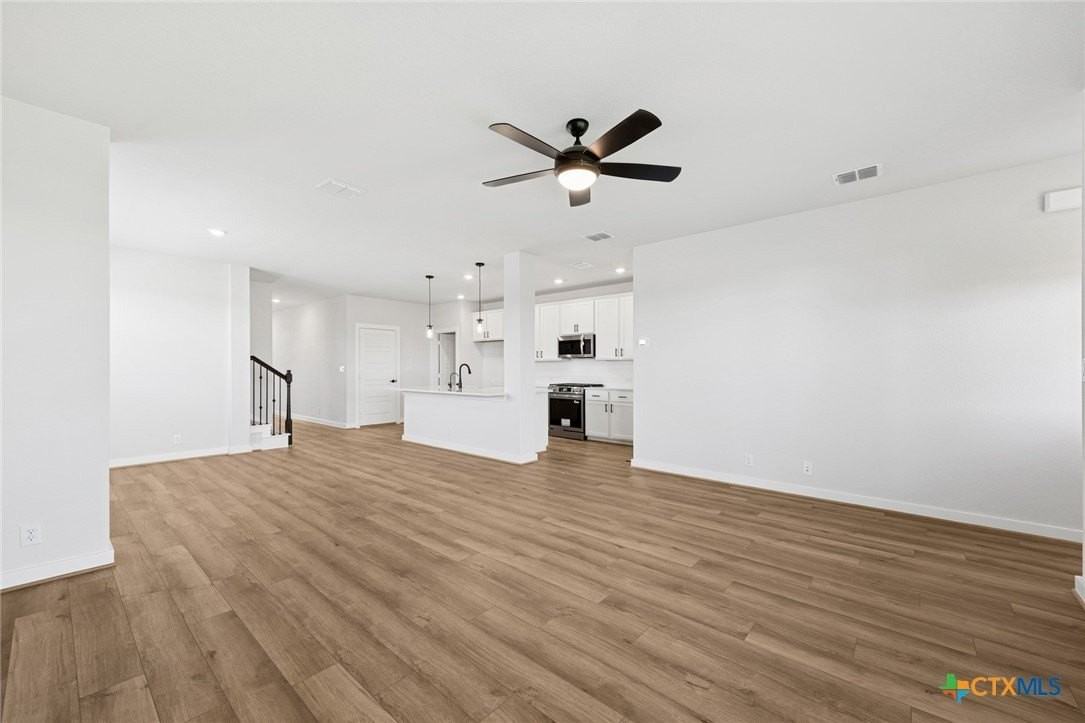 129 Radnor Rd - Photo 7 of 17