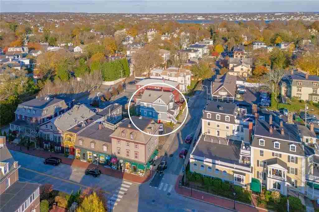 12 Catherine St Apt 3 #3 - Photo 2 of 17