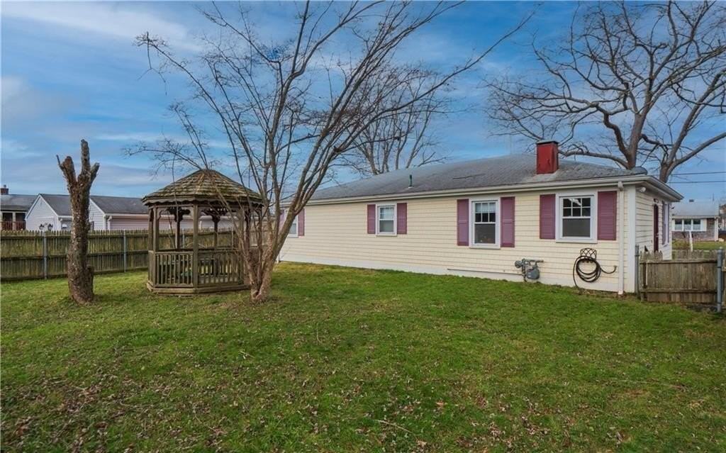 10 Reardon Dr - Photo 4 of 11