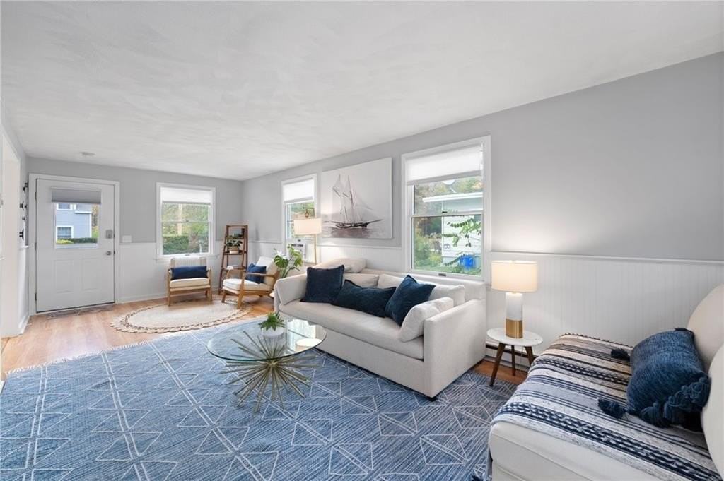 63 Buoy St - Photo 6 of 20