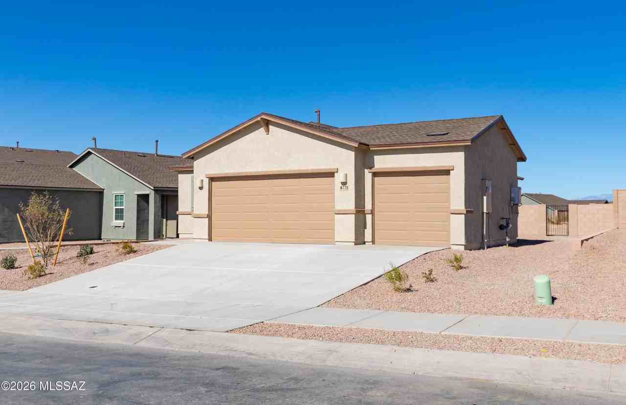 8775 E Creamy Cliffrose Trl - Photo 2 of 30