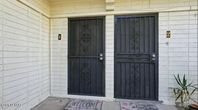 101 E University Blvd Apt 1 #1 - Photo 3 of 17