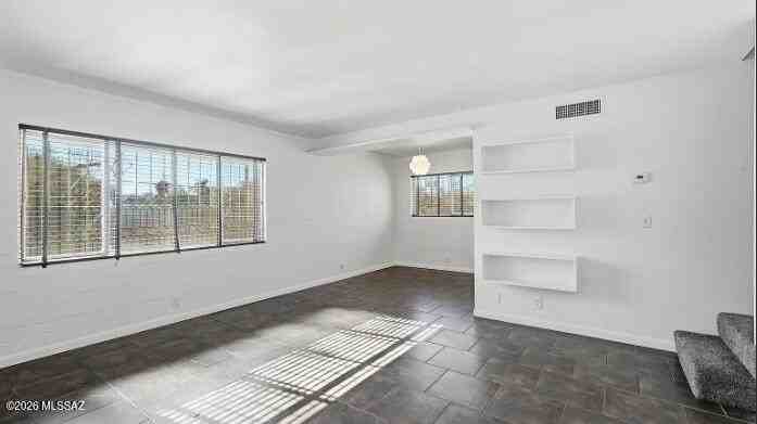 101 E University Blvd Apt 1 #1 - Photo 4 of 17