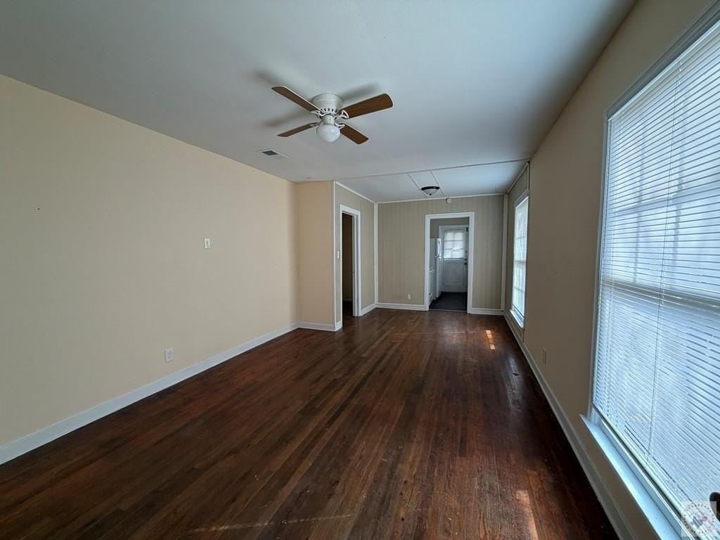 919 Richmond Rd - Photo 4 of 12