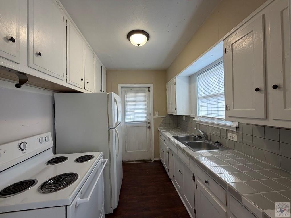 919 Richmond Rd - Photo 5 of 12