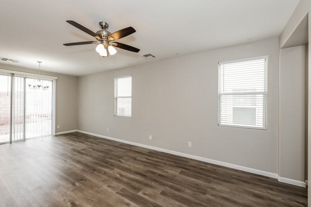 6344 Alpine Tree Ave - Photo 5 of 17