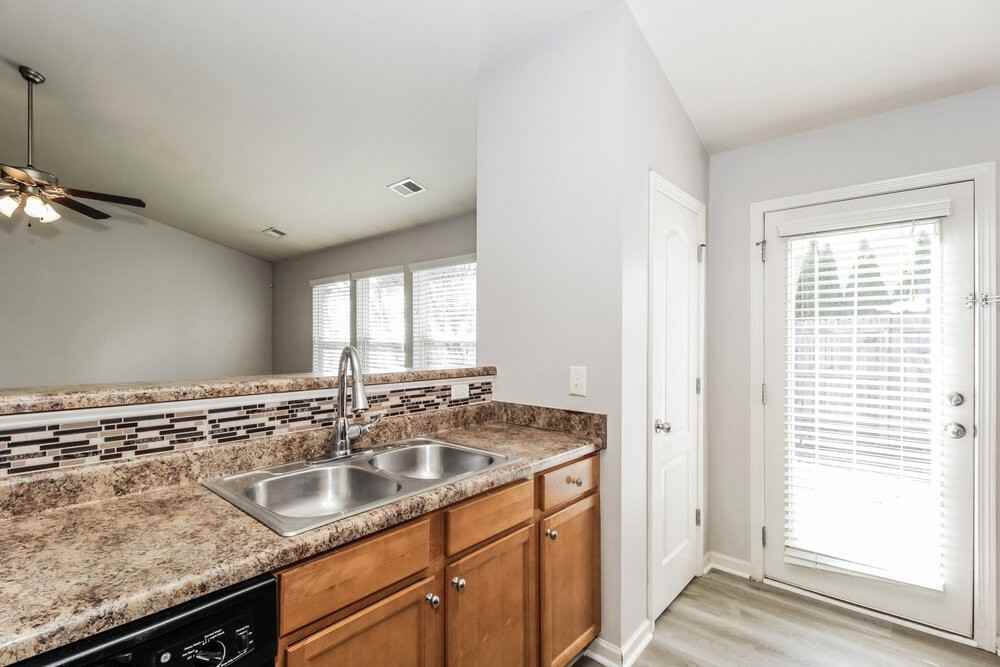 162 High Point Way - Photo 7 of 16