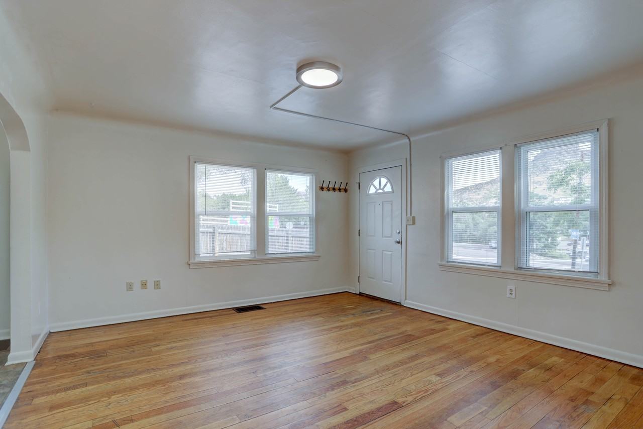 1902 Washington Ave #1 - Photo 2 of 23