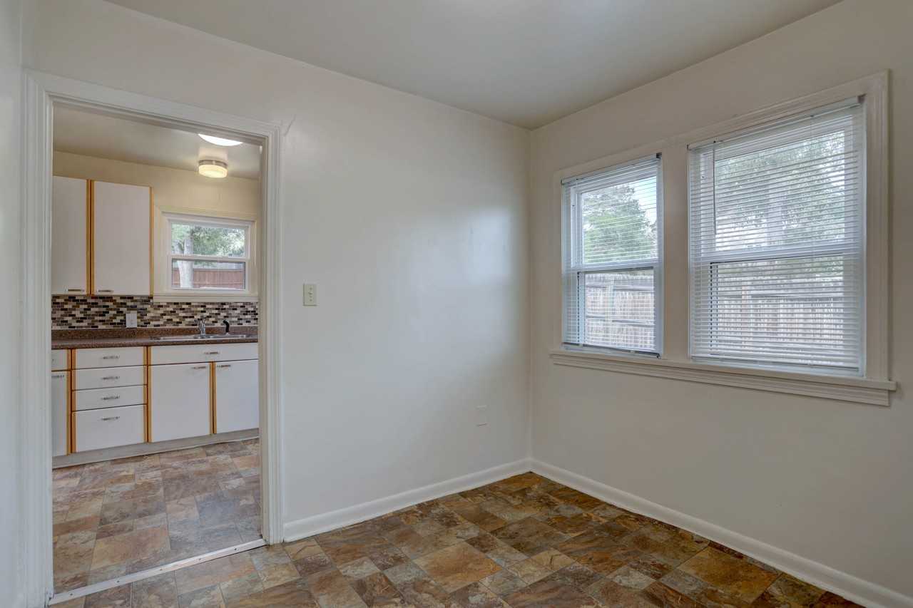 1902 Washington Ave #1 - Photo 4 of 23