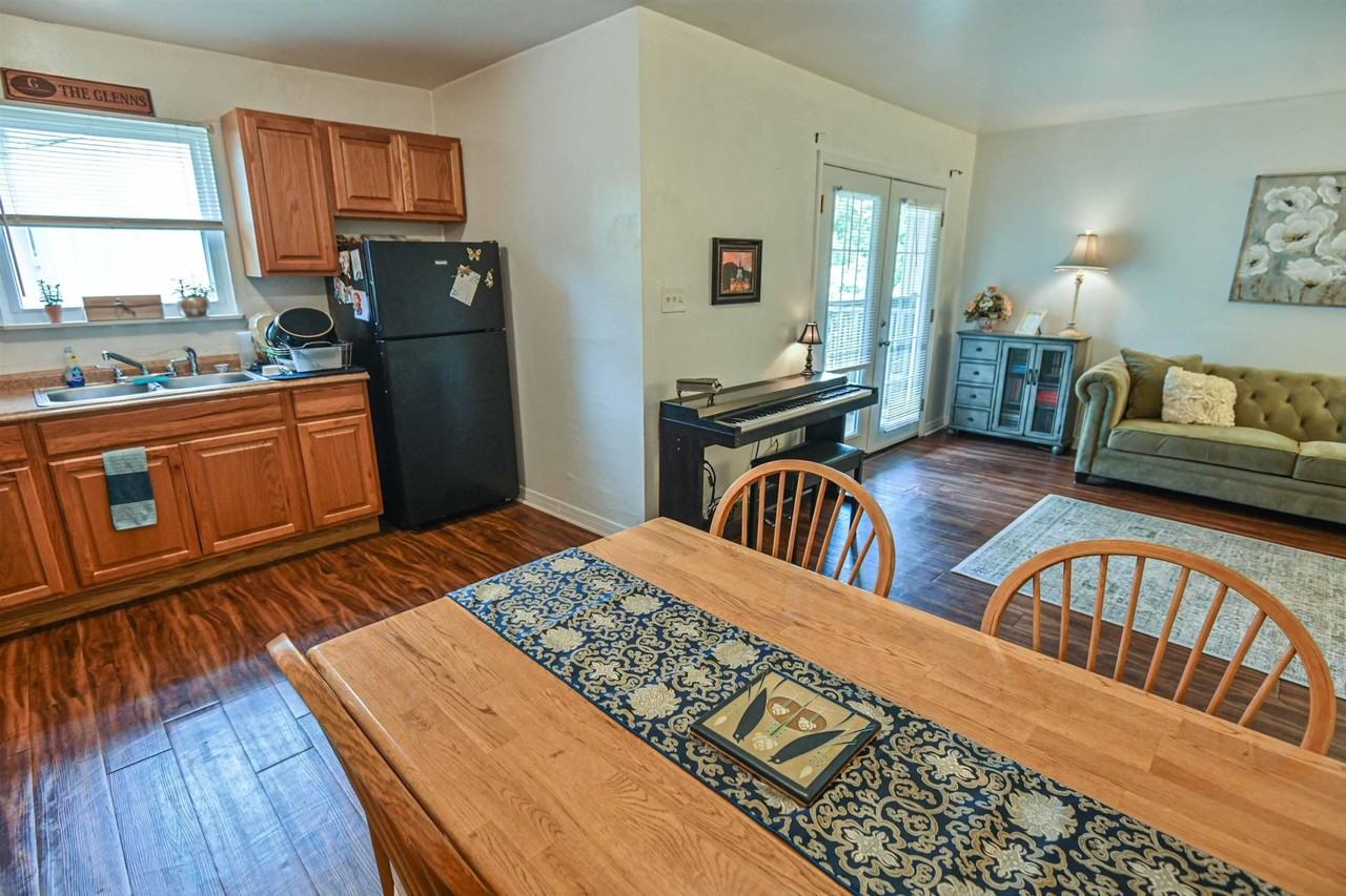 809 California St Apt 4 #4 - Photo 5 of 26