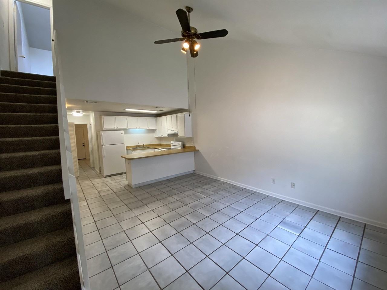 1242 High Rd - Photo 5 of 10