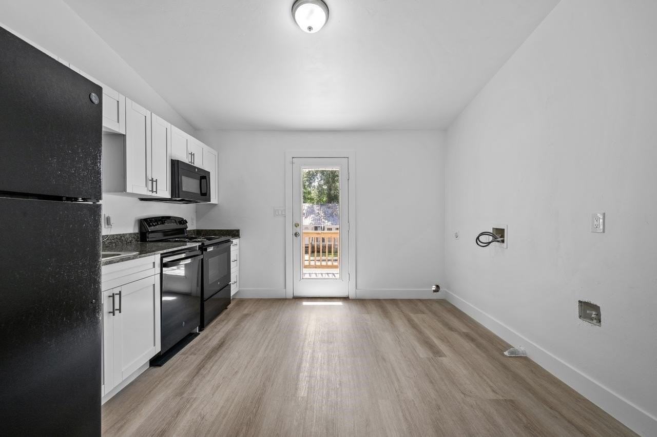 2286 Magnolia Cir Unit 2 #2 - Photo 3 of 12