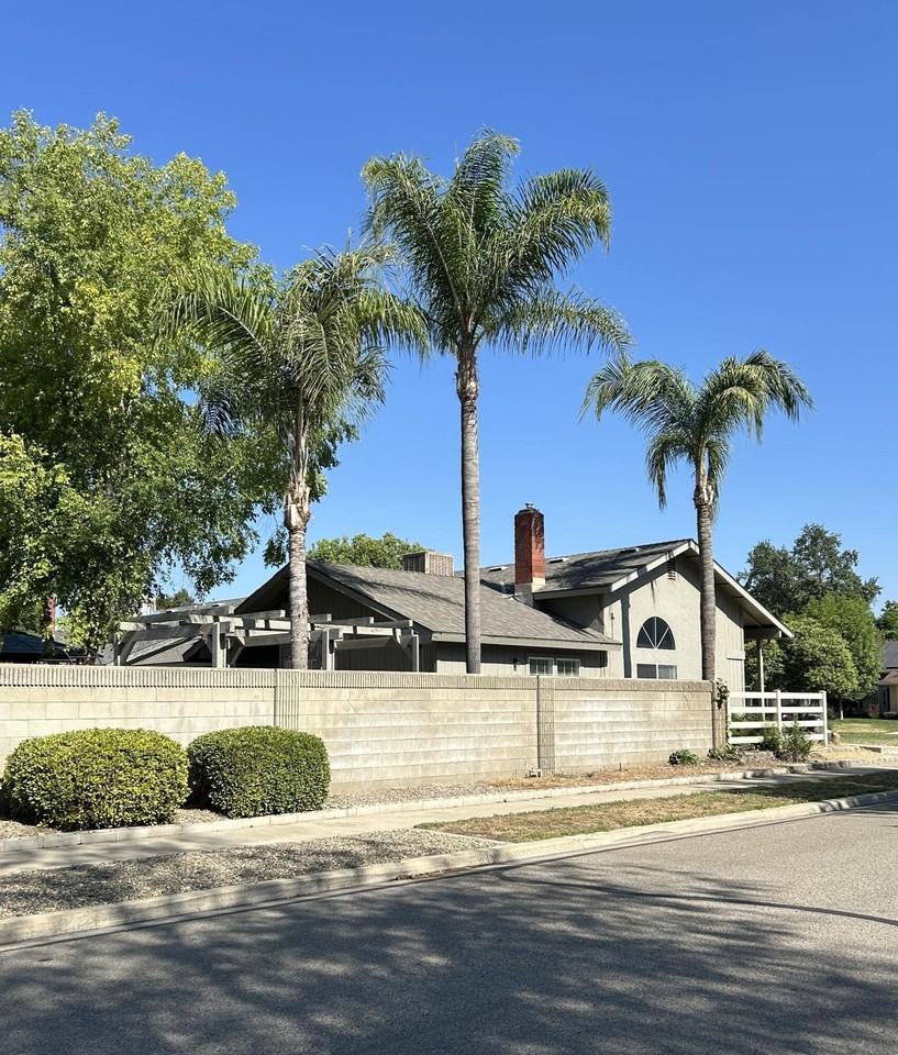 5123 W Iris Ct - Photo 2 of 15