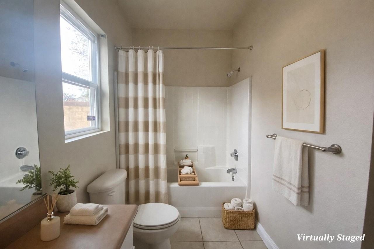 922 W James Ct - Photo 5 of 9