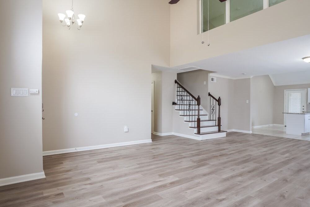 5218 Prairie Creek Dr - Photo 5 of 17