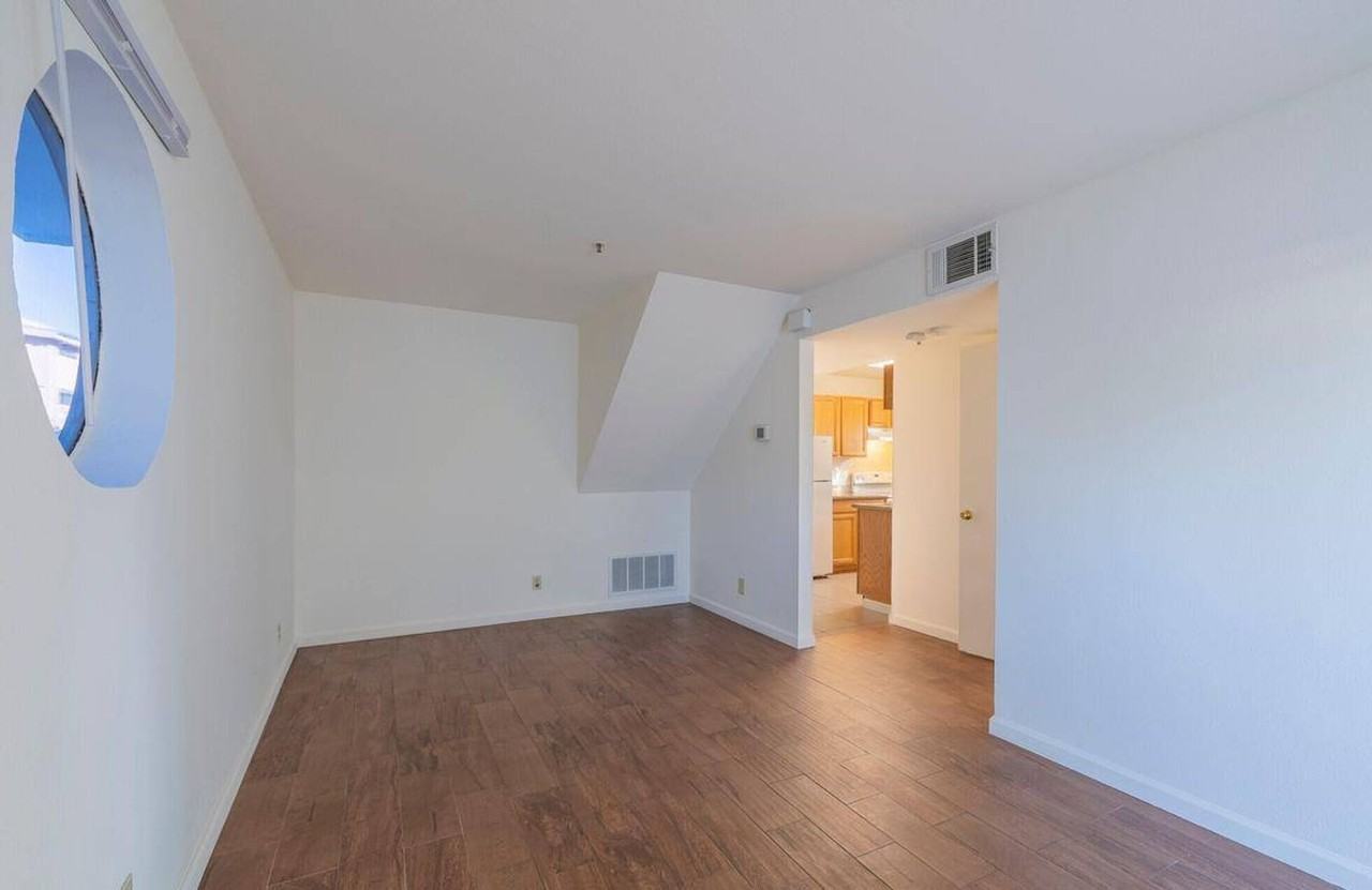 Napa Creek Apartments - Photo 6 of 7