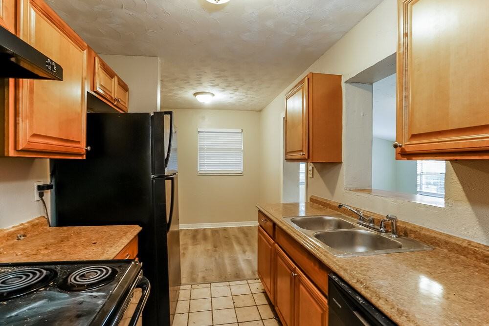 2914 Lafayette St - Photo 7 of 19