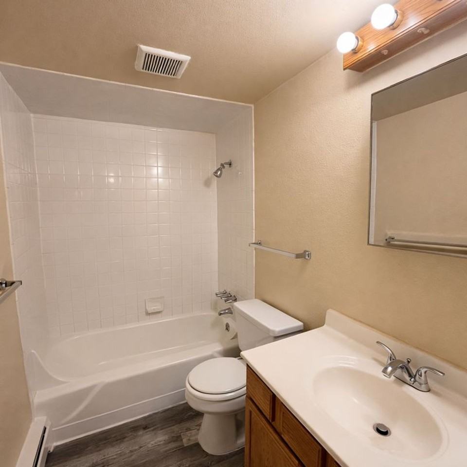 Maple Tree Apartments - Photo 2 of 23