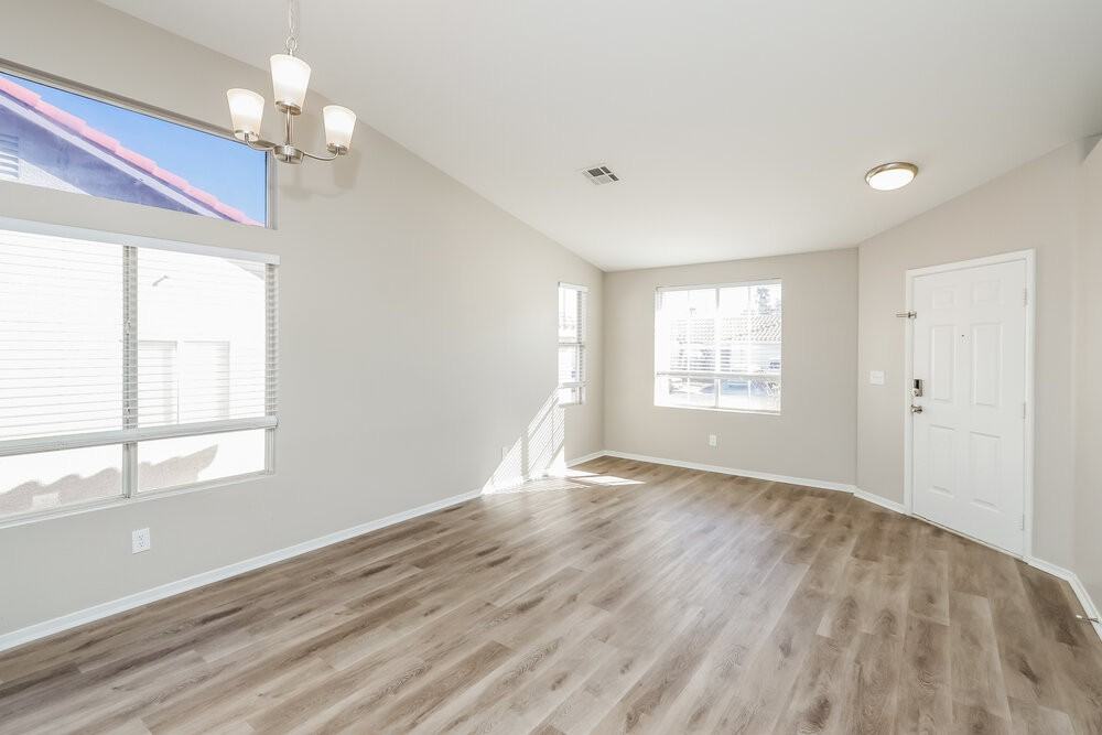 722 Cozy Canyon Dr - Photo 5 of 16