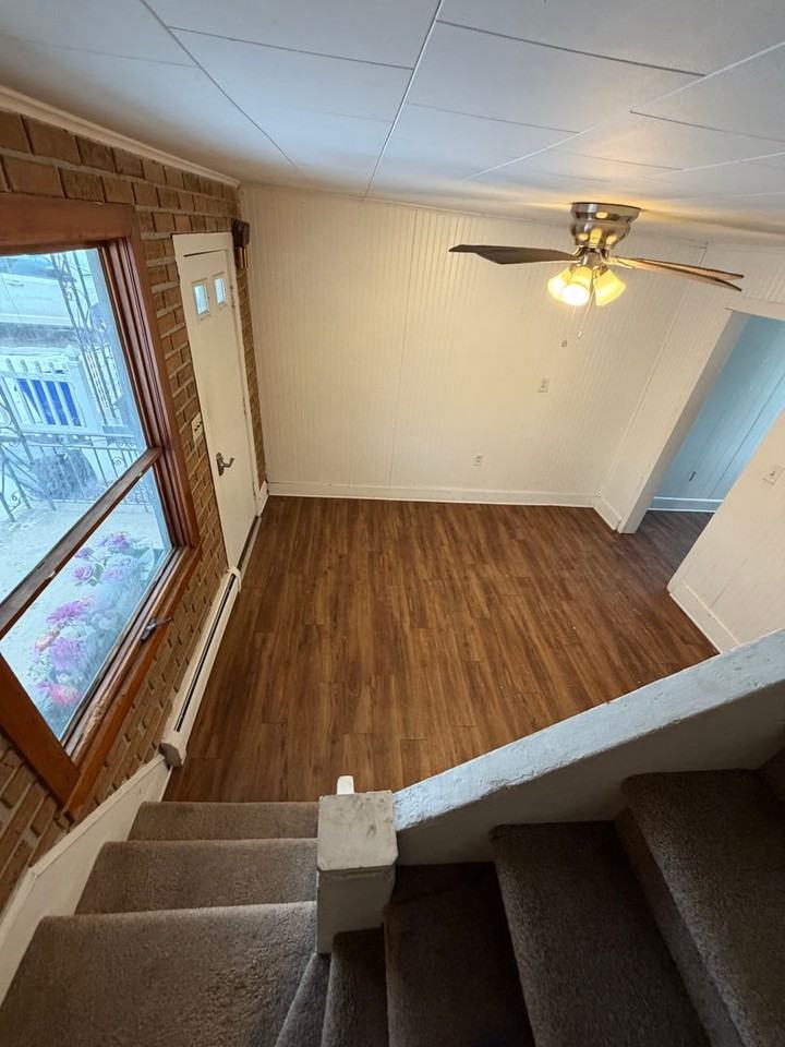 1817 Dickson Ave - Photo 5 of 20