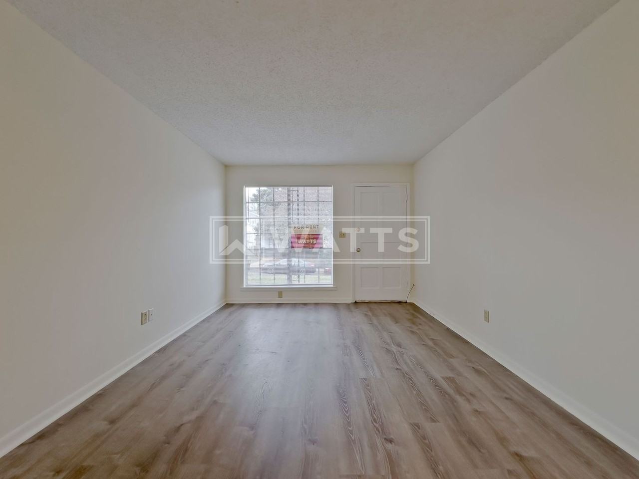 Savannah Square Apartments - Photo 6 of 15