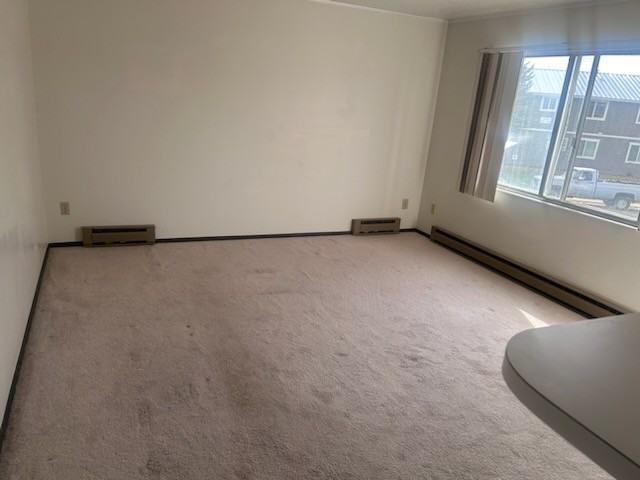 427 E Hugus St #B - Photo 2 of 3