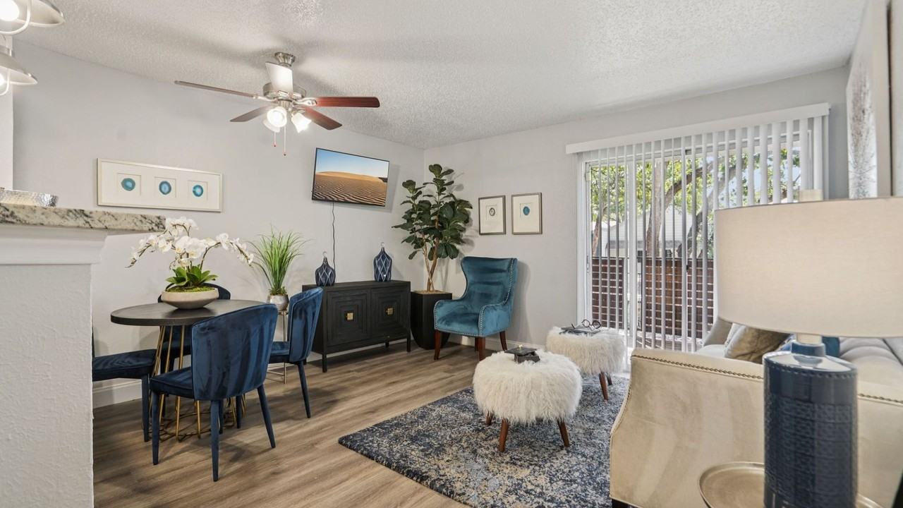 Biltmore - Photo 2 of 5