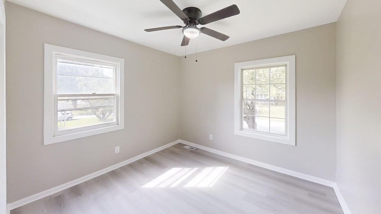 2401 Phoenix Dr #1 - Photo 7 of 20