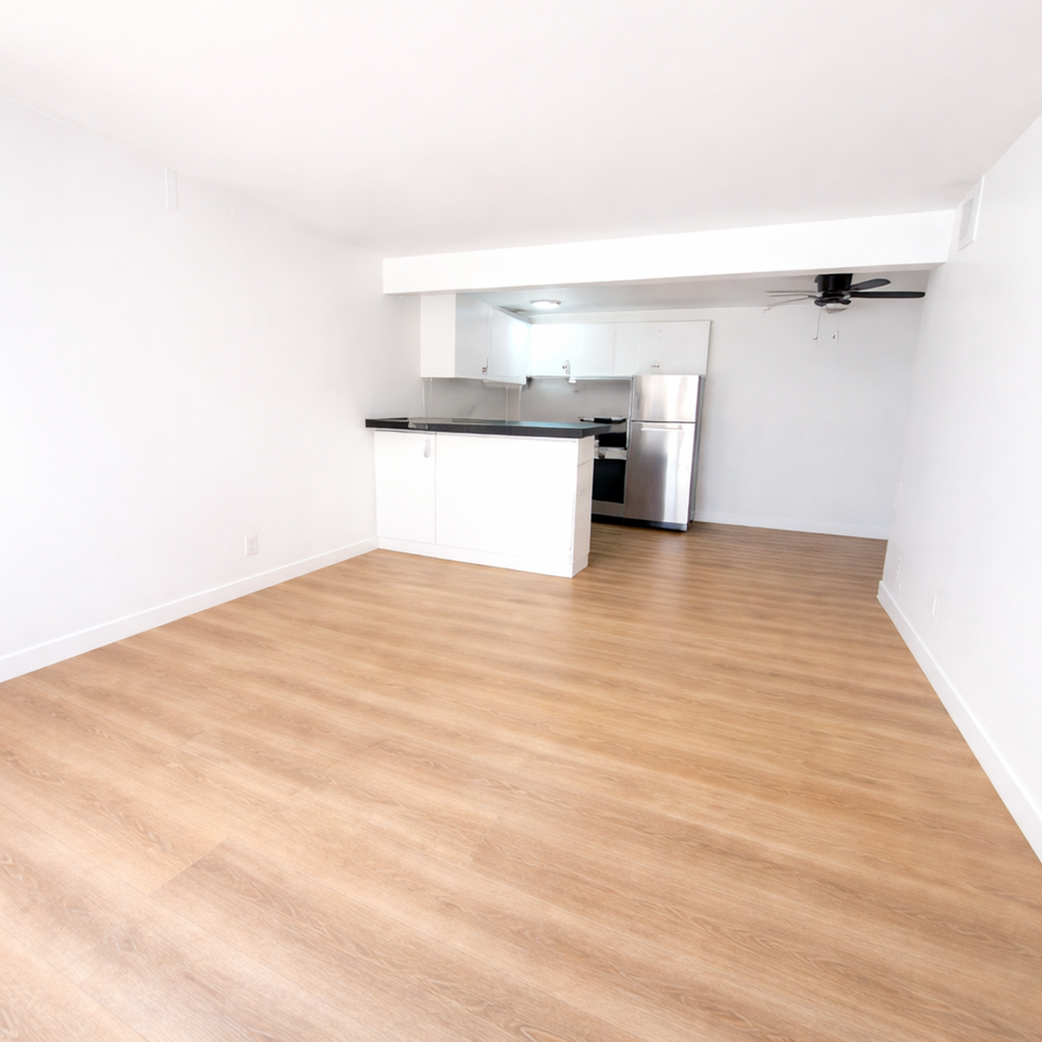 Palms on 2nd Apartments - Photo 4 of 19