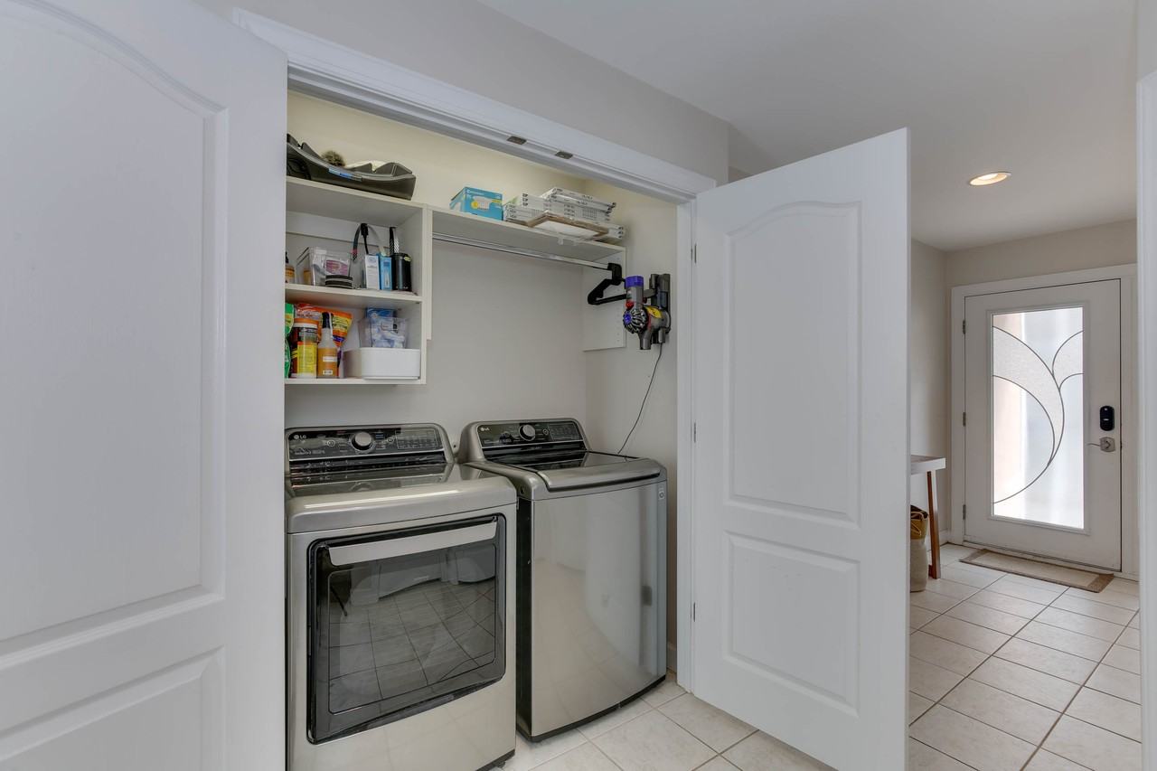 4815 Lake Dr #B - Photo 3 of 11