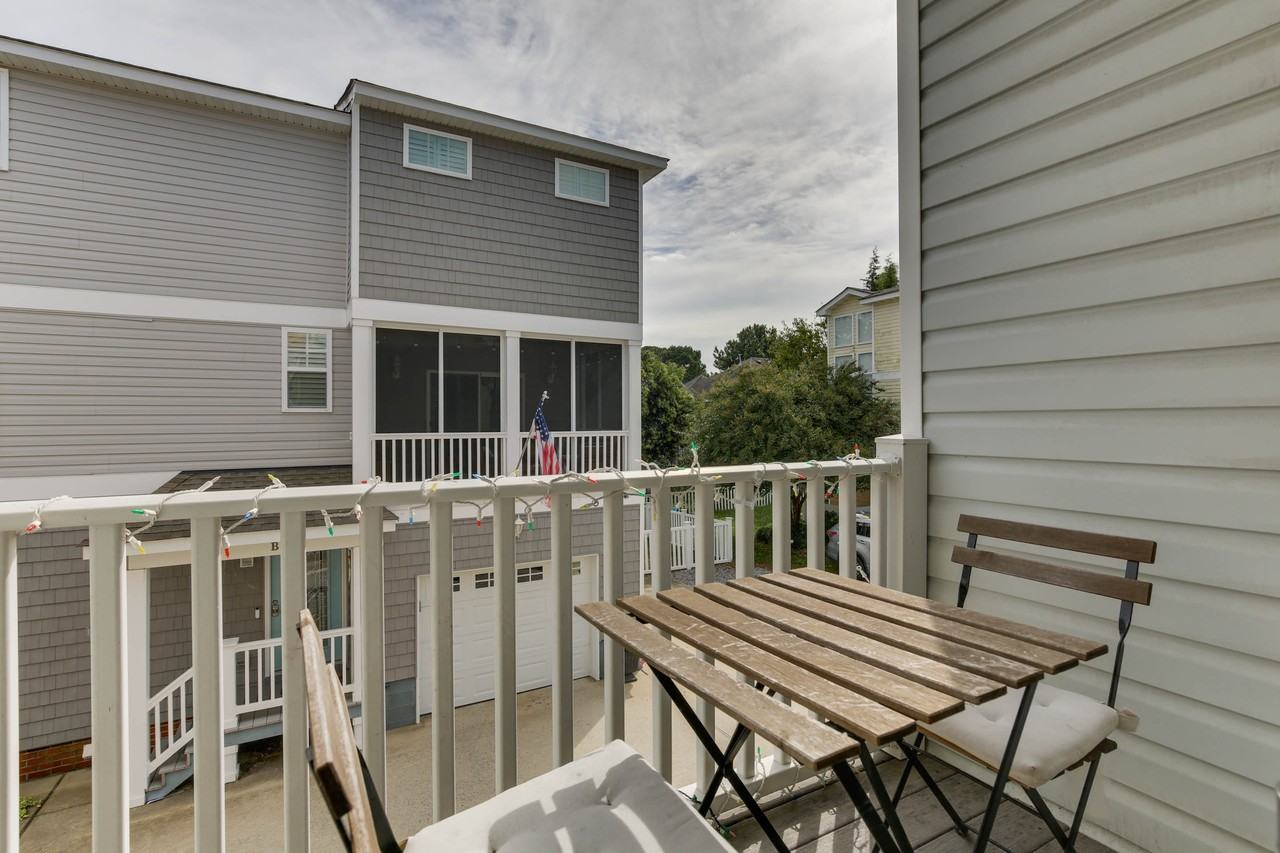 4815 Lake Dr #B - Photo 6 of 11