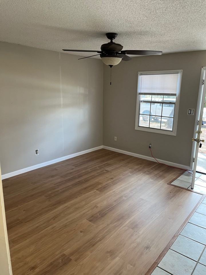 3569 Khayyam AvenueUnit 15 #15 - Photo 2 of 8