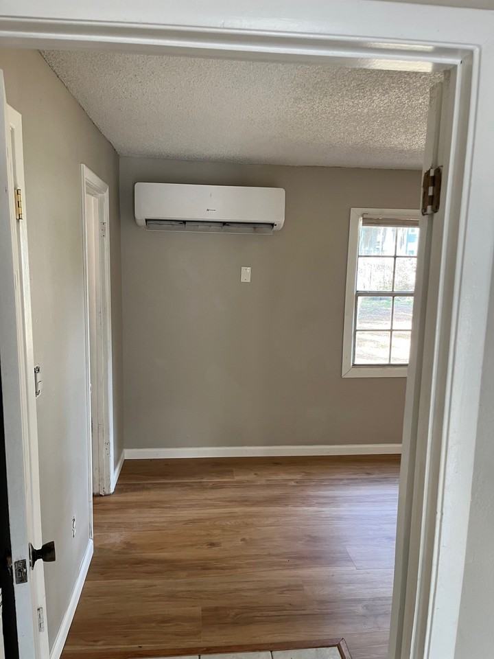 3569 Khayyam AvenueUnit 15 #15 - Photo 4 of 8