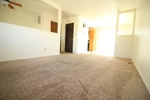 1662 Jefferson St #D - Photo 2 of 7