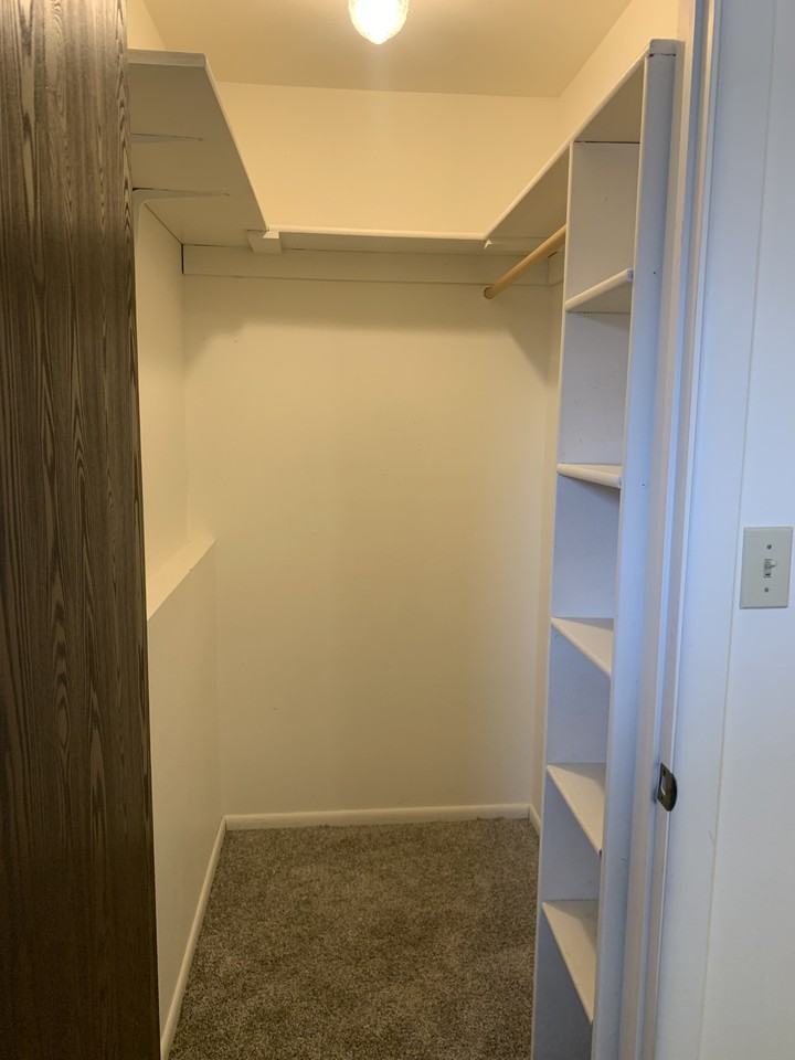 1662 Jefferson St #D - Photo 6 of 7