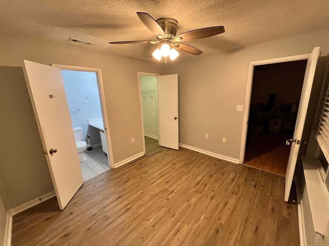 1410 Collegiate Circle - CApt 201 #C - Photo 7 of 12