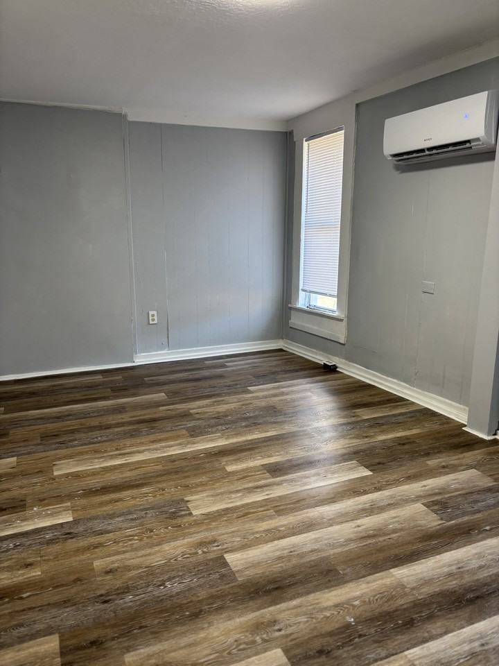 1016 Atlanta St #1 - Photo 3 of 8