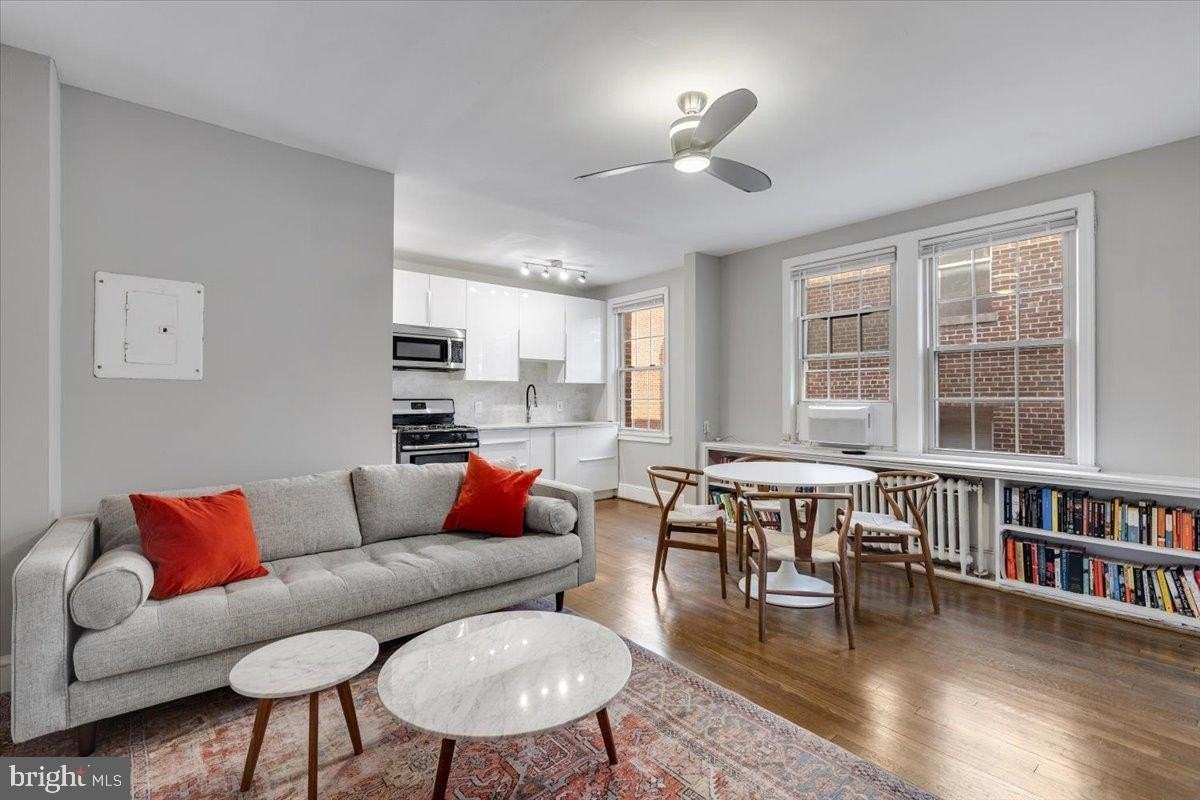 1301 Longfellow St Nw Apt 207 #207 - Photo 5 of 25