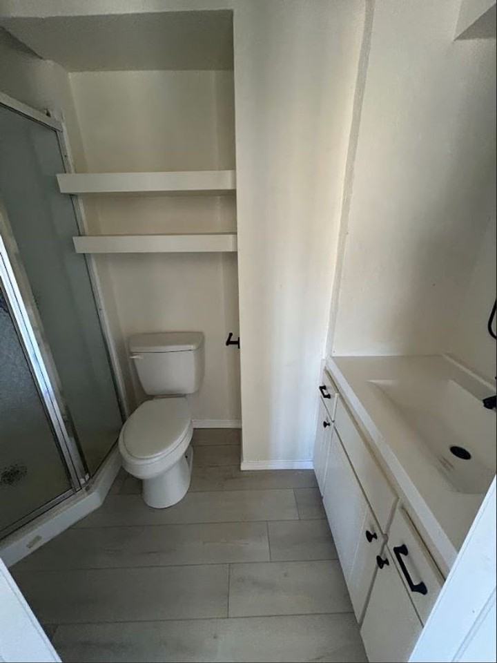 9803 Larkspur Ln - Photo 2 of 10