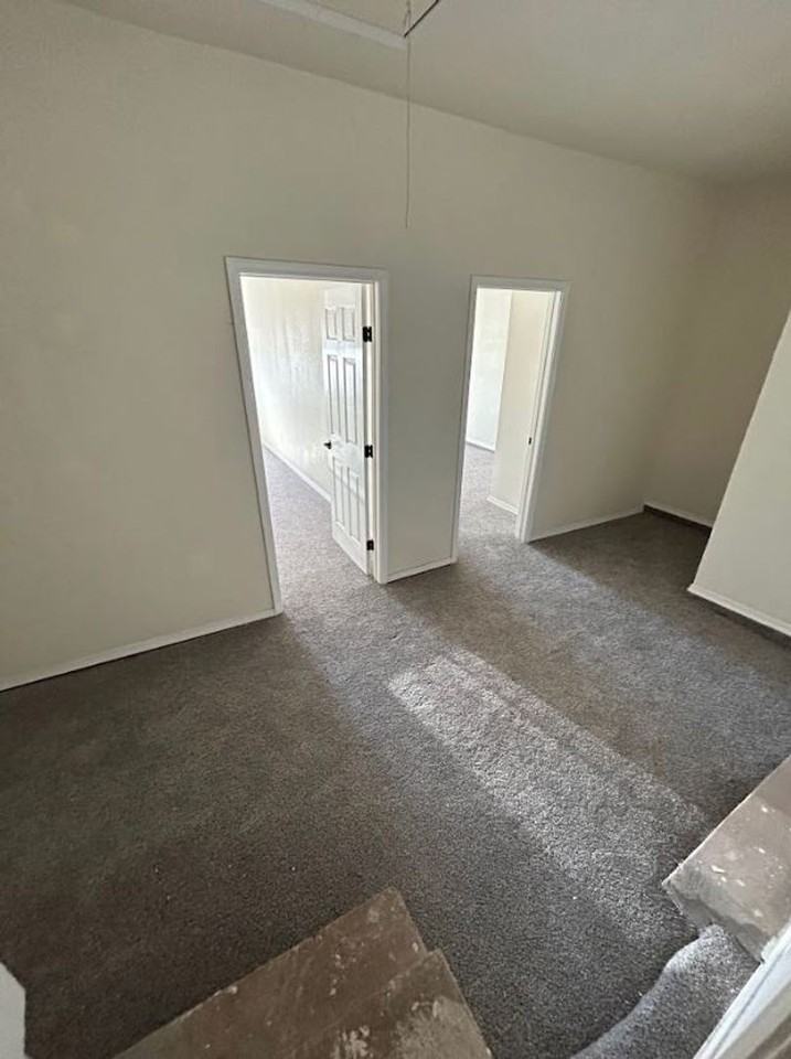 9803 Larkspur Ln - Photo 4 of 10